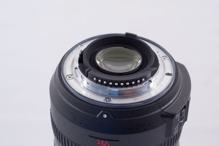 NIKON AF-S NIKKOR 18-200mm 3.5-5.6G ED DX VR
