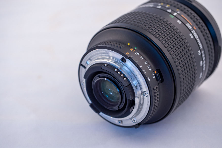 NIKON AF NIKKOR 28-200mm 3.5-5.6D