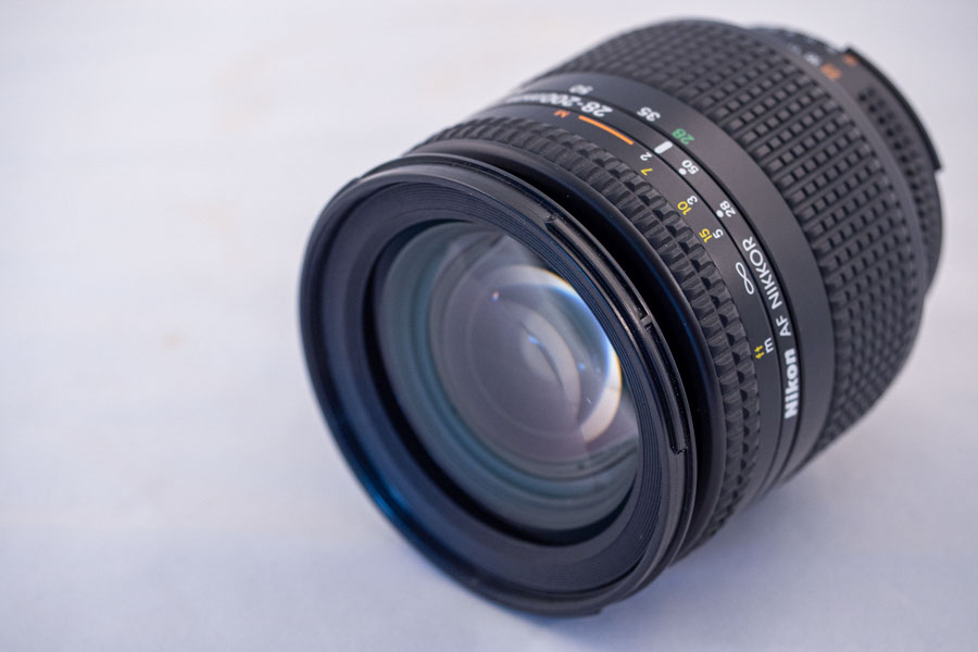 NIKON AF NIKKOR 28-200mm 3.5-5.6D