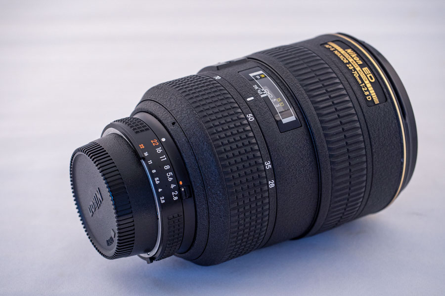 NIKON AF-S NIKKOR 28-70mm 2.8D