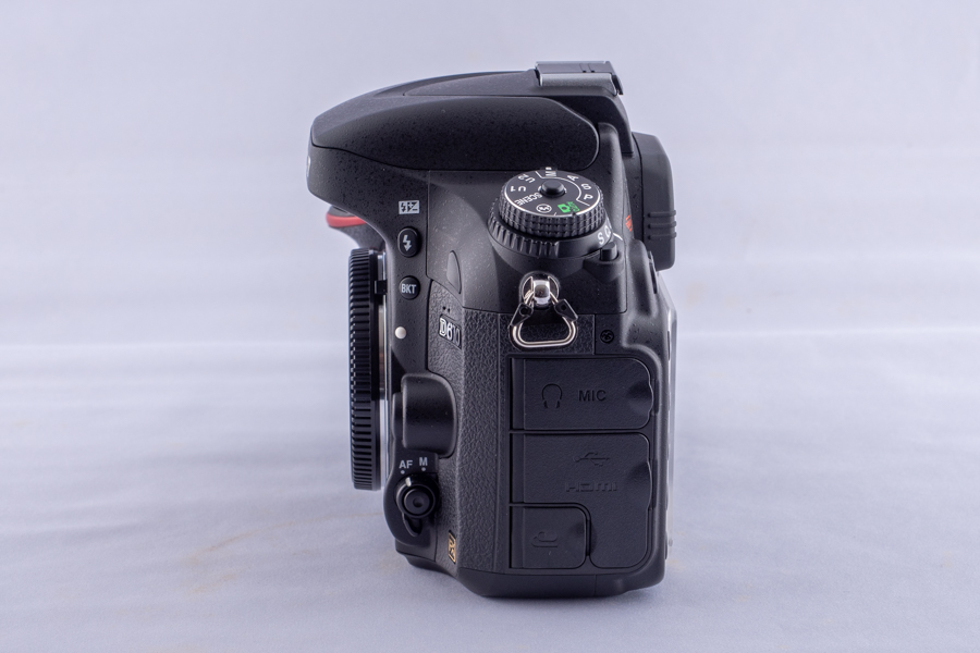 NIKON D610