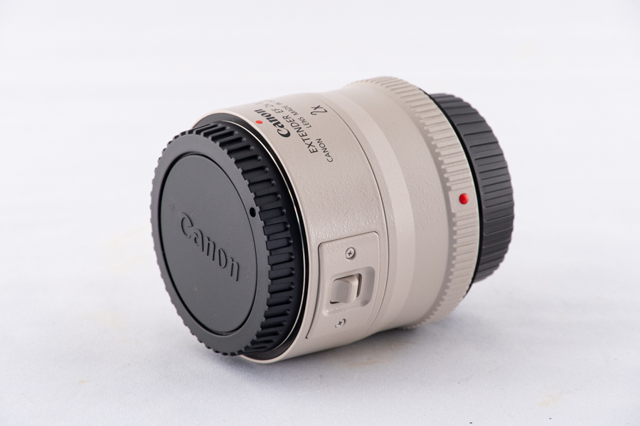 CANON EF-S 18-200mm 3.5-5.6 IS