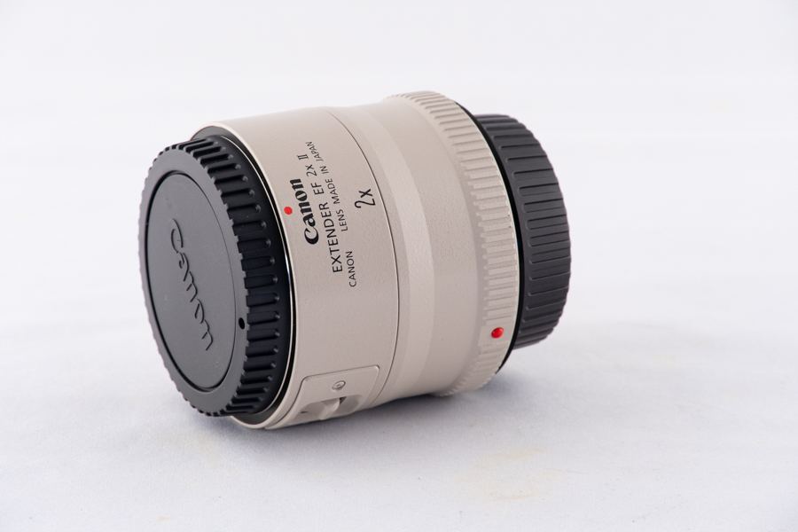 CANON EF-S 18-200mm 3.5-5.6 IS