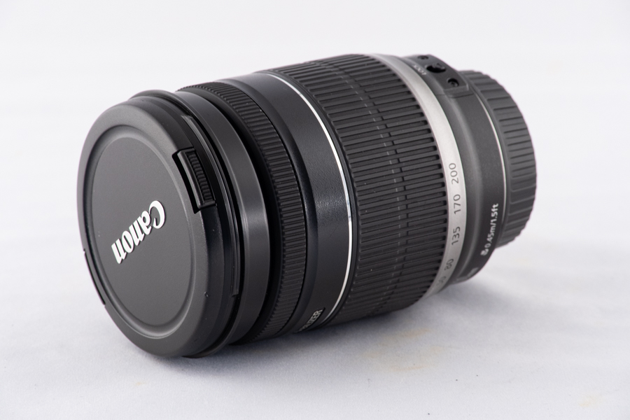 CANON EF-S 18-200mm 3.5-5.6 IS