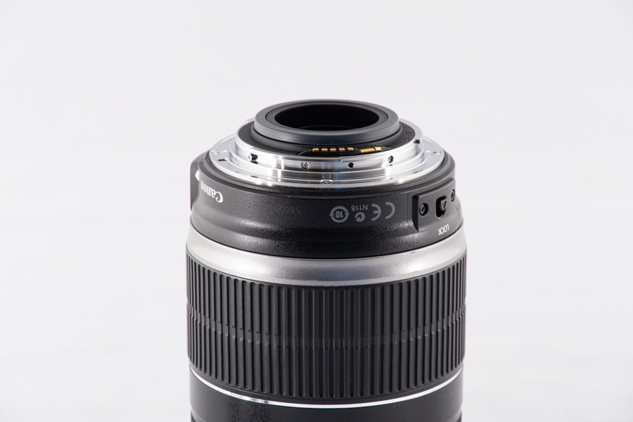 CANON EF-S 18-200mm 3.5-5.6 IS