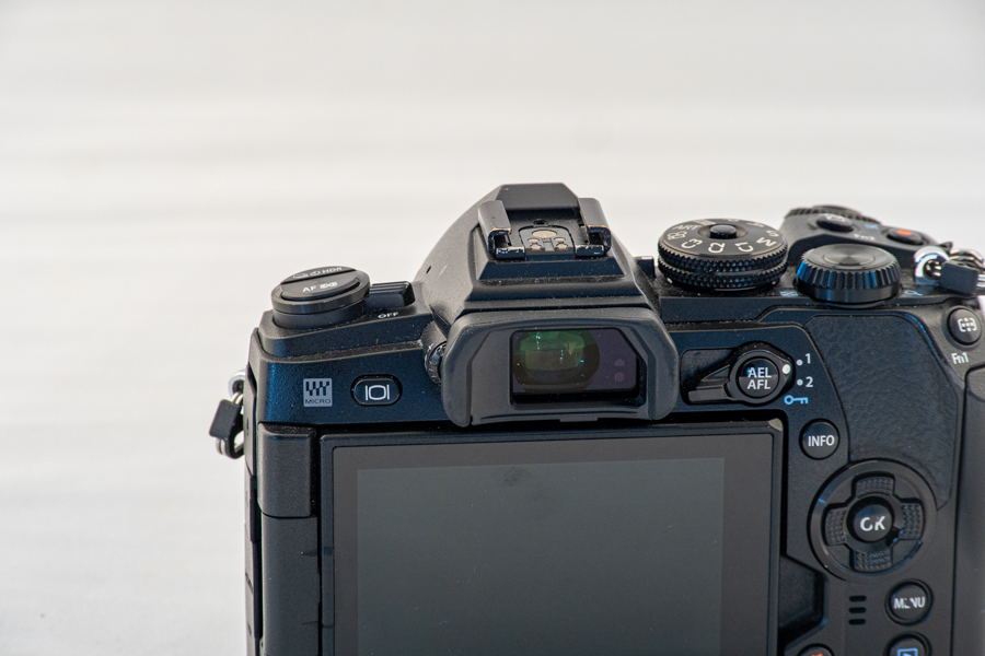 OLYMPUS E-M1 Mark2 バッテリーグリップHLD-9付