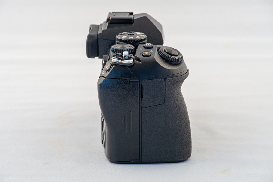 OLYMPUS E-M1 Mark2 バッテリーグリップHLD-9付