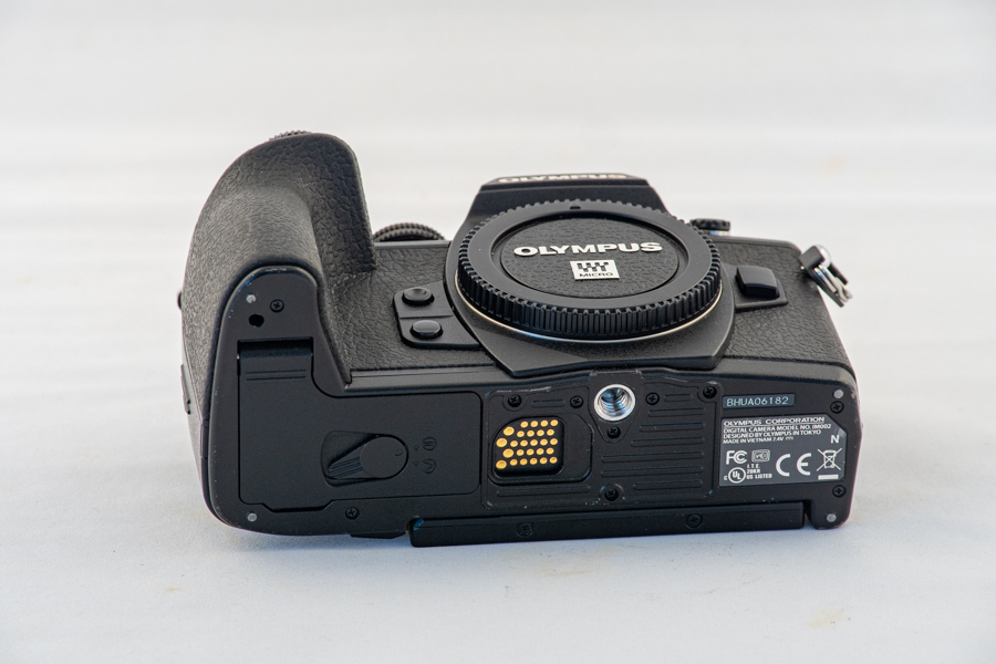 OLYMPUS E-M1 Mark2 バッテリーグリップHLD-9付