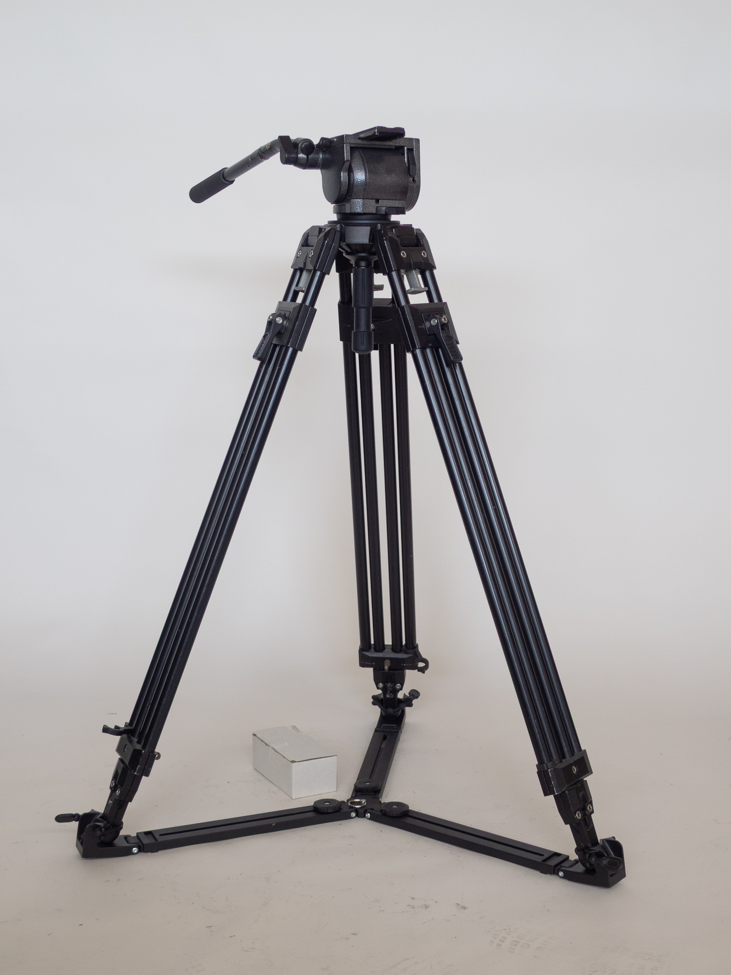 三脚　Manfrotto 250Bビデオ三脚