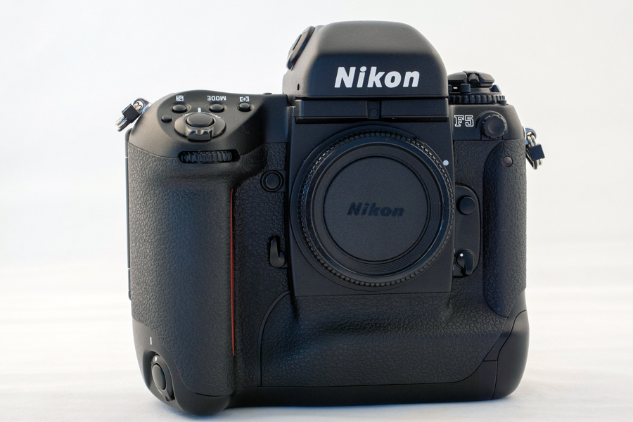 NIKON F5