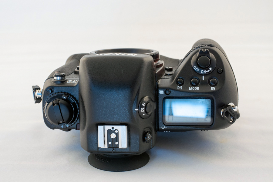 NIKON F5